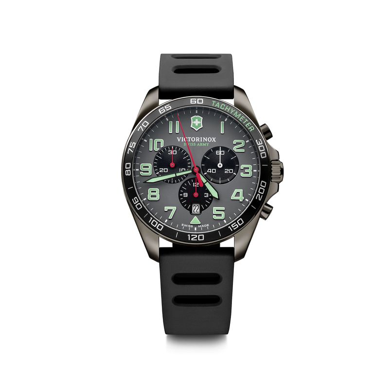 Relógio Victorinox Swiss Army com mostrador preto, pulseira de borracha preta, cronógrafo e detalhes em verde e vermelho.