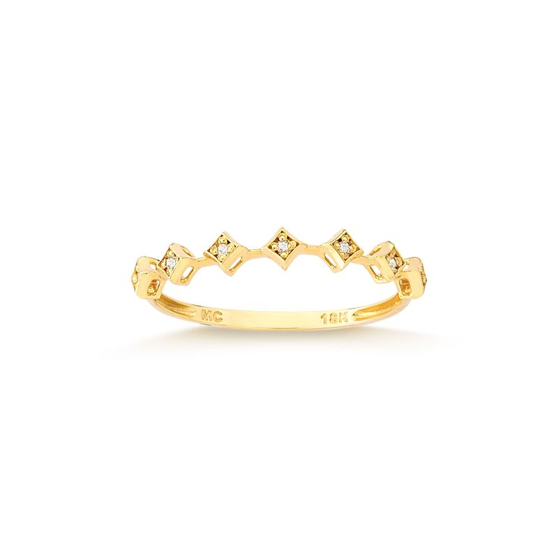 Anel com Diamantes, em Ouro Amarelo 18K