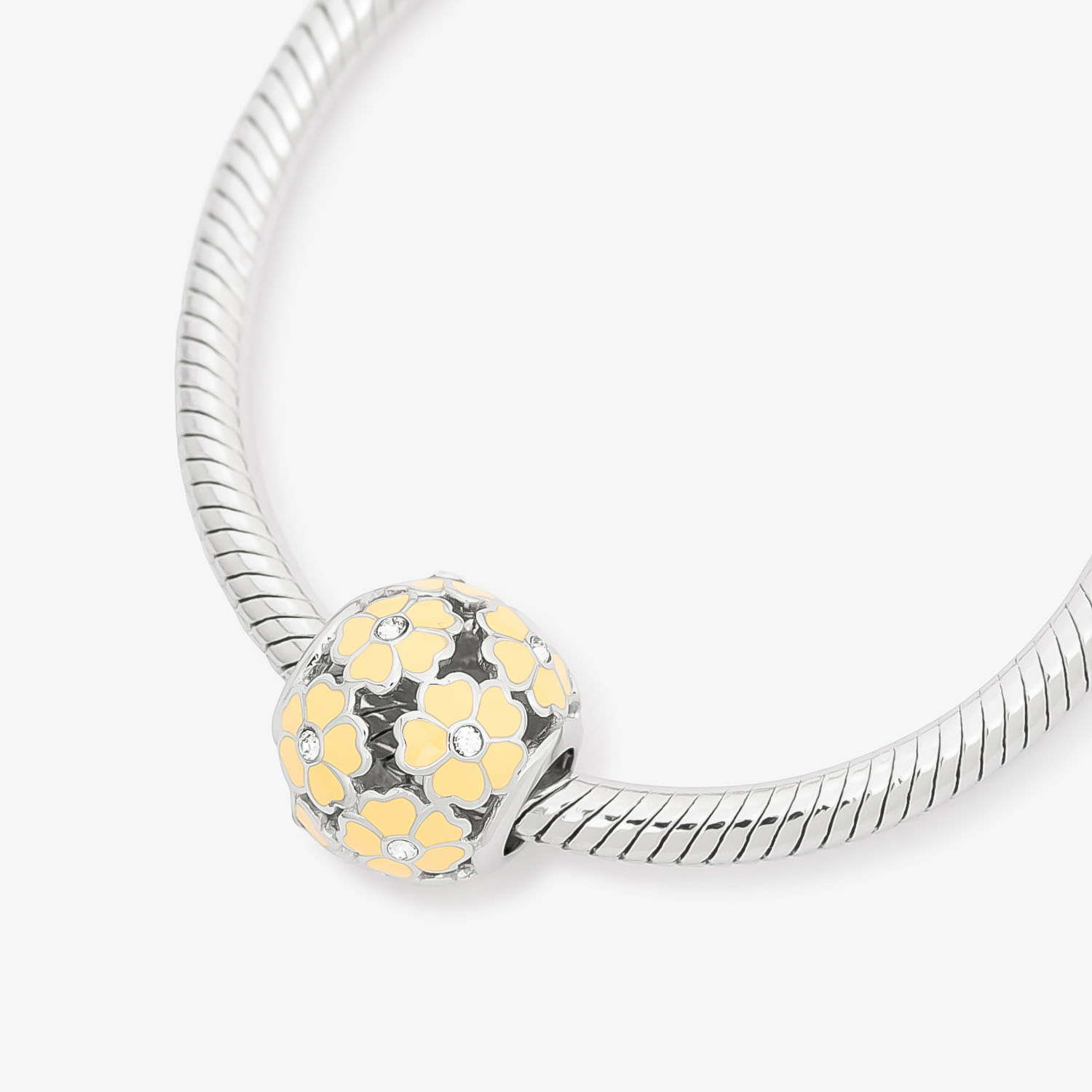 Berlo de pulseira com pingente de flores amarelas e detalhes de pedras Swarovski.