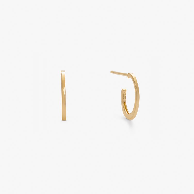 Brinco Meia Argola Oval 14mm em Prata com Banho de Ouro Amarelo 18k