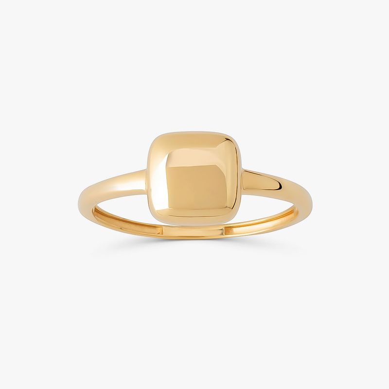 Anillos dourados finos com uma pedra quadrada lisa e brilhante, com fundo branco.
