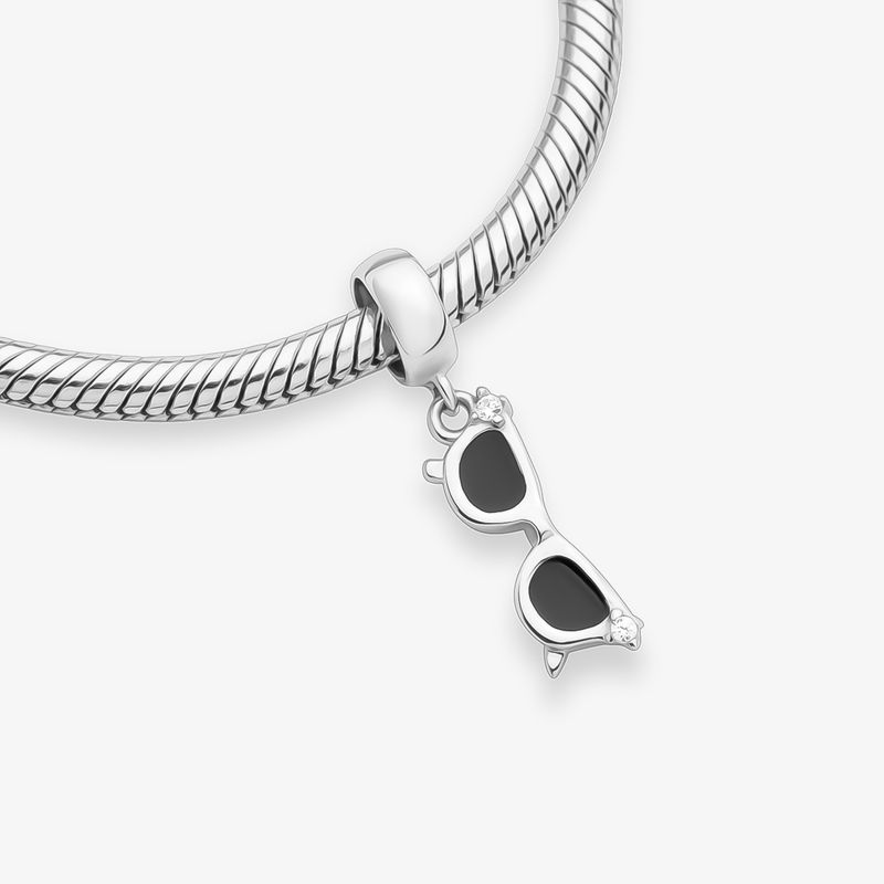 Charm Óculos de Sol Cravejado em Prata 925
