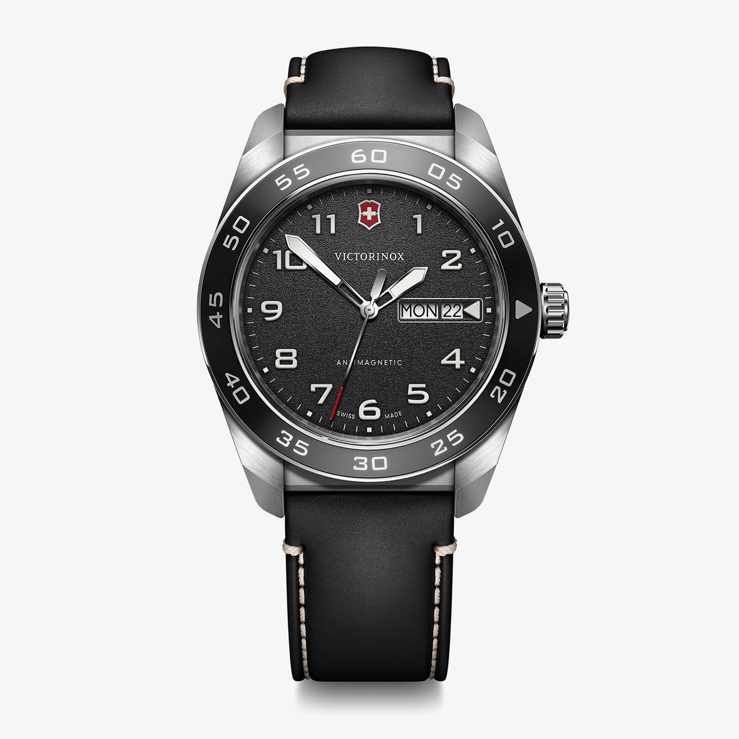 Relógio Victorinox Masculino Swiss Army em Aço Inoxidável e Couro 242041