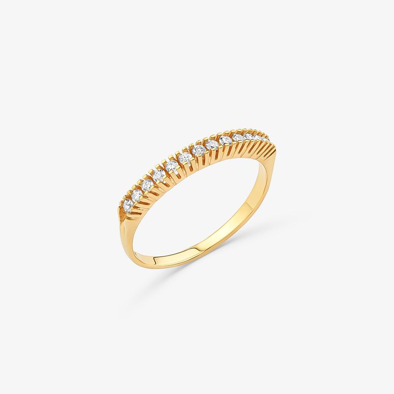 Meia Aliança em Ouro Amarelo 18k com 13 pontos de Diamantes