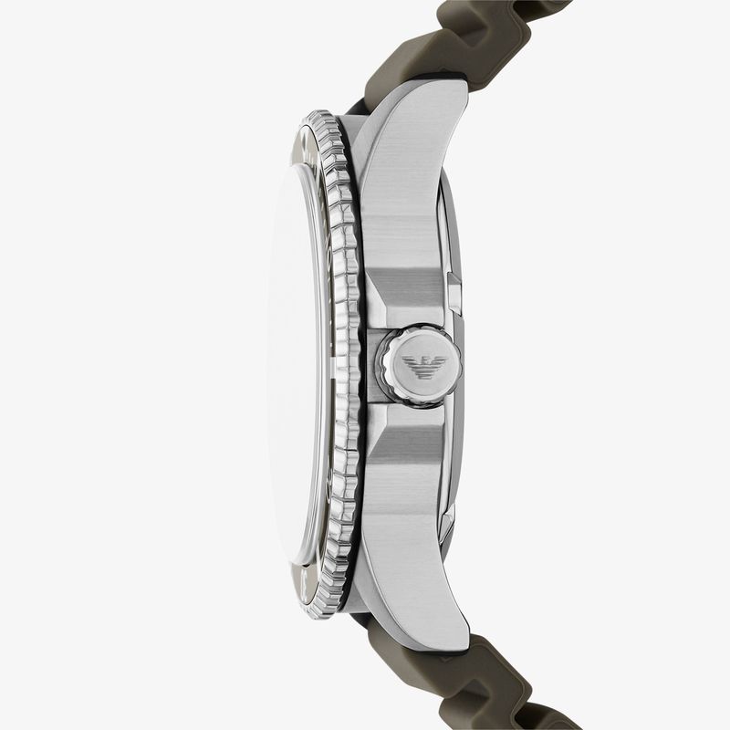 Relógio Empório Armani World Explorer Solar Masculino em Aço Prateado e Silicone AR11699B1